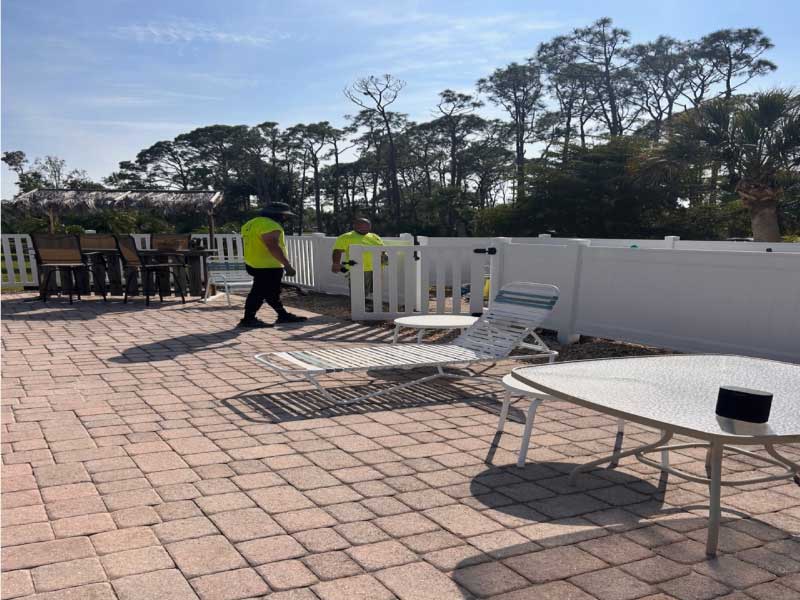 AmEuro Rebuilds Fence After Hurricane Ian Damage in Florida